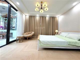 Bán nhà lò đúc, sát mặt phố, ô tô nhỏ vào tận nơi, 2 thoáng, full nội thất, giá hiếm chỉ 8,8 tỷ