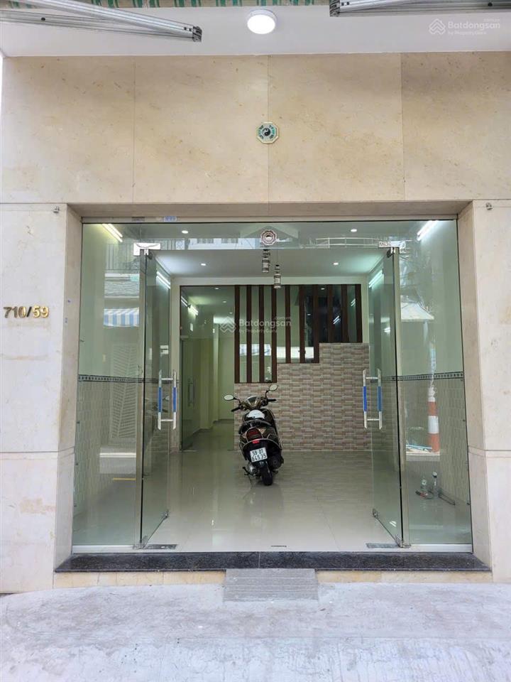 Bán nhà căn góc 2 mặt tiền đường âu cơ 3 tầng, hẻm 8m, dt 4m x 15m vuông vức giá bán chỉ 9.5 tỷ tl