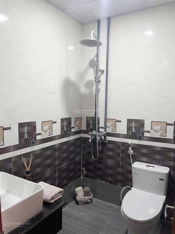 Cho thuê nhà 4 tầng tại đường đa mặn đông 4, gần bệnh viện sản nhi đà nẵng 100m, ngay cạnh biển 1km