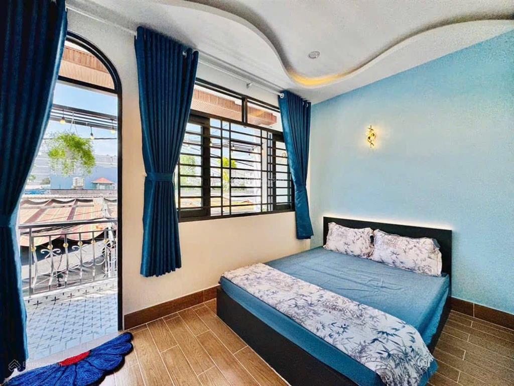 Bán căn nhà phố ,đầy đủ nội thất