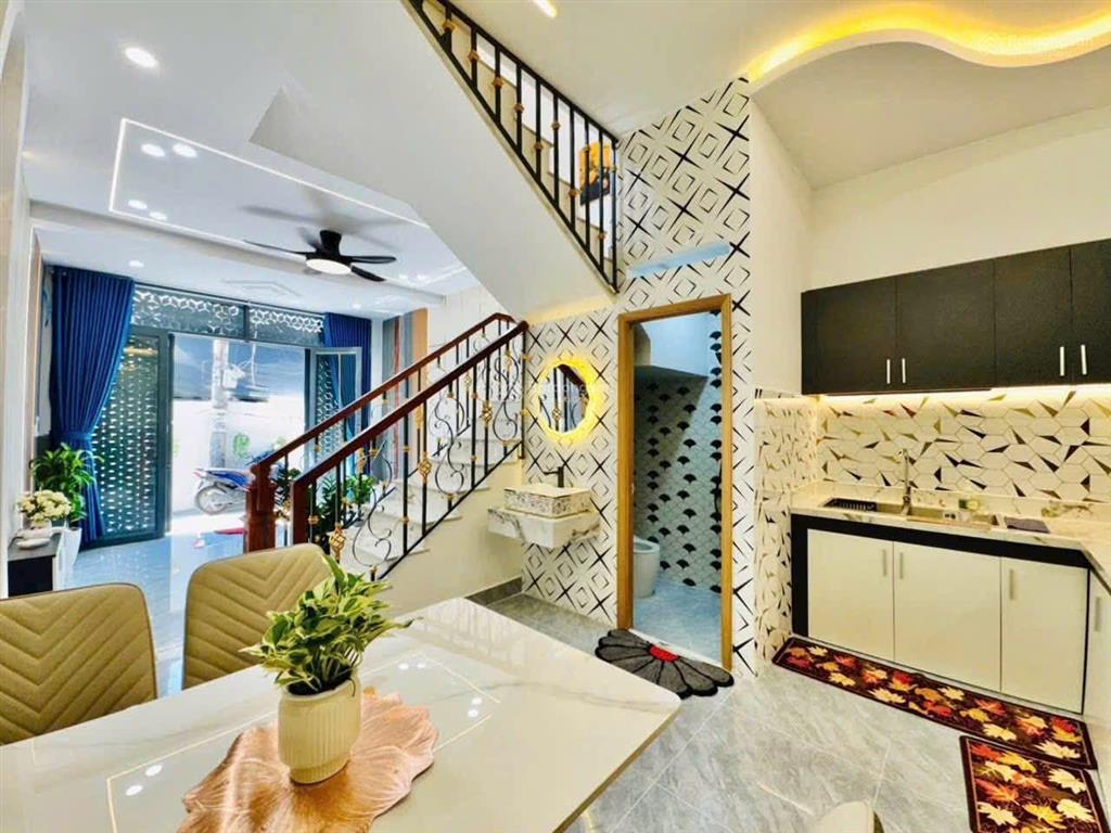 Bán căn nhà phố ,đầy đủ nội thất