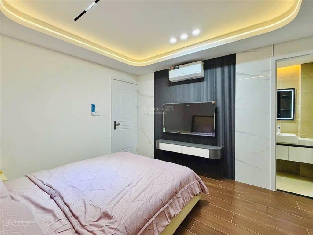 Bán căn nhà xây mới với diện tích 4,8x11 đầy đủ nội thất xe hơi ngủ trong nhà