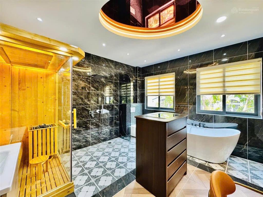Nhà phố cao cấp thang máy  xe hơi ngủ trong nhà  full nội thất cao cấp