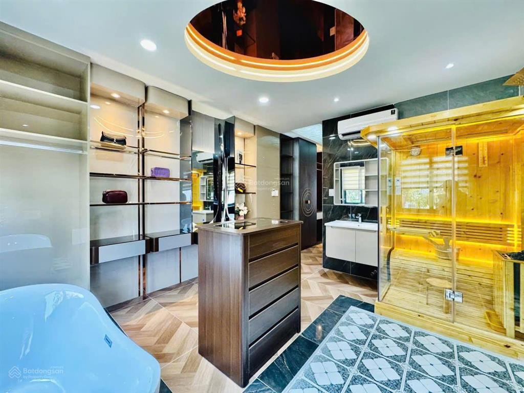Nhà phố cao cấp thang máy  xe hơi ngủ trong nhà  full nội thất cao cấp