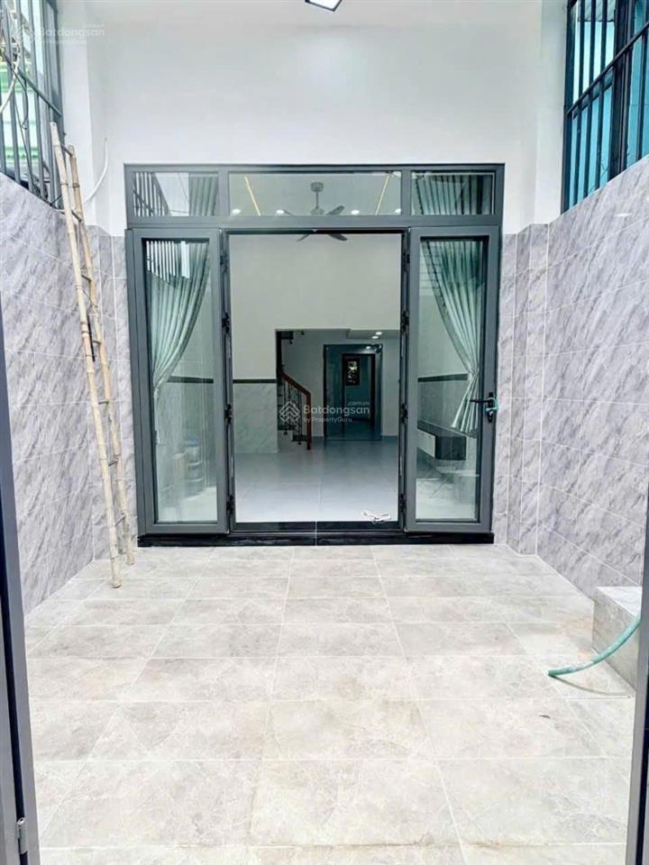 Chính thức lên sóng căn nhà phố rộng rãi nhiều phòng có thể vừa ở vừa làm chdv