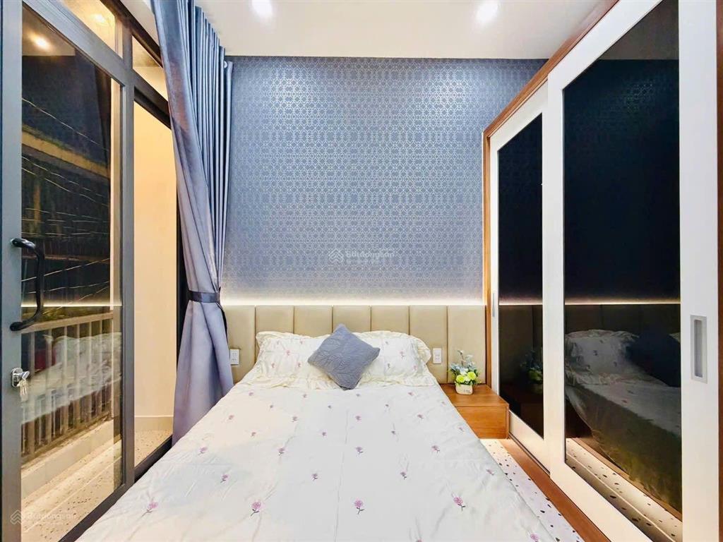 Cần tiền bán căn nhà trung tâm gò vấp đầy đủ nội thất