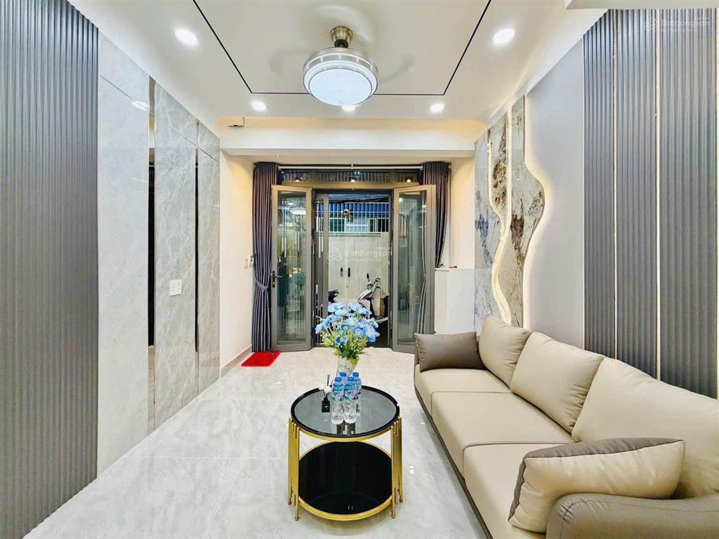 Cần tiền bán căn nhà trung tâm gò vấp đầy đủ nội thất