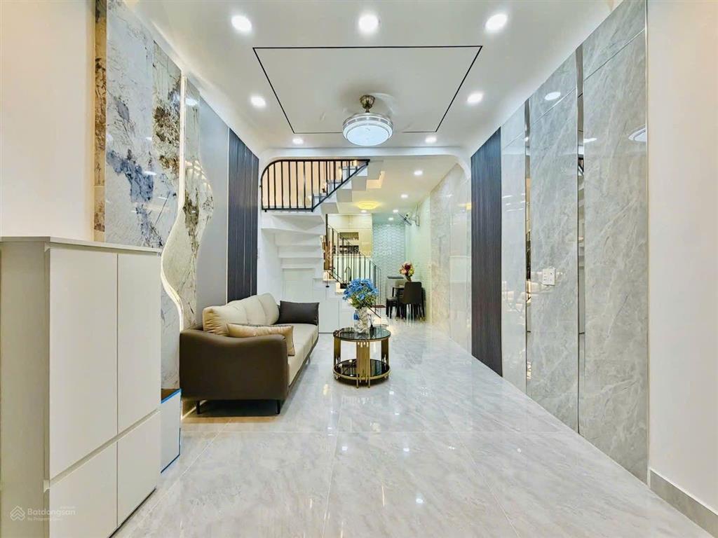 Cần tiền bán căn nhà trung tâm gò vấp đầy đủ nội thất