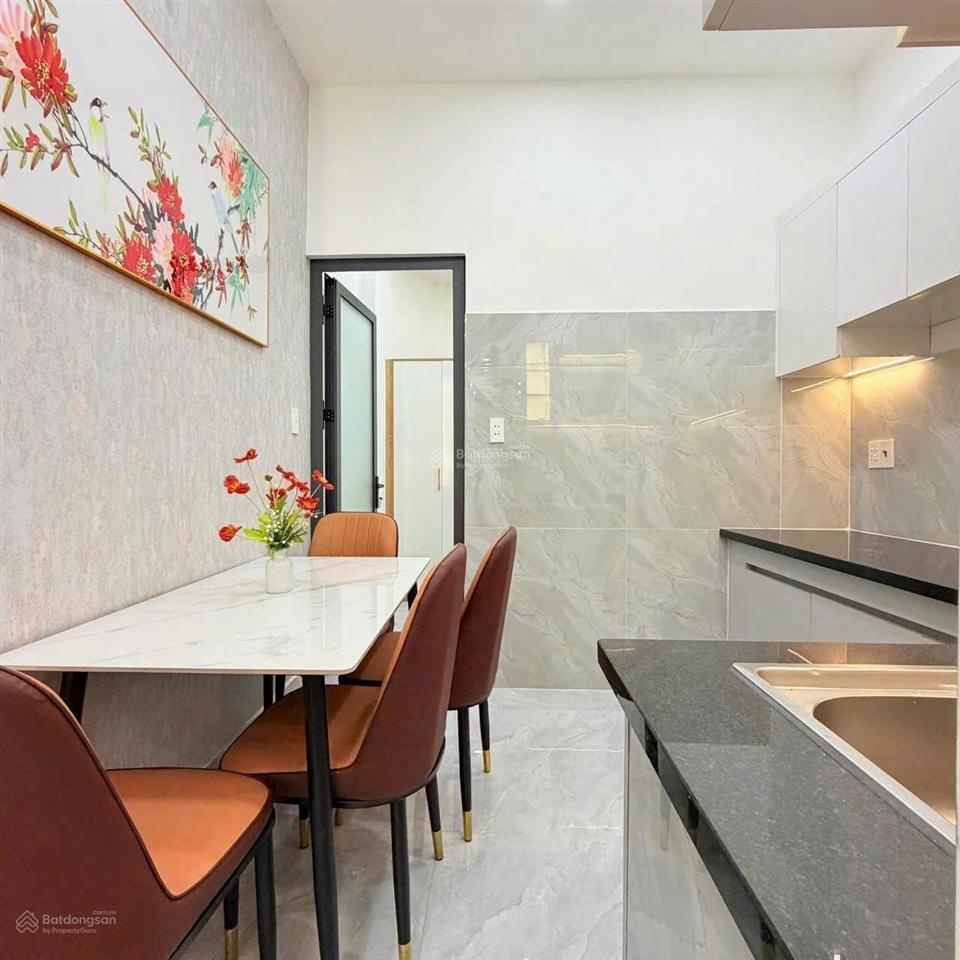 Ngay ngã 6 gò vấp  gần sân bay  3 pn