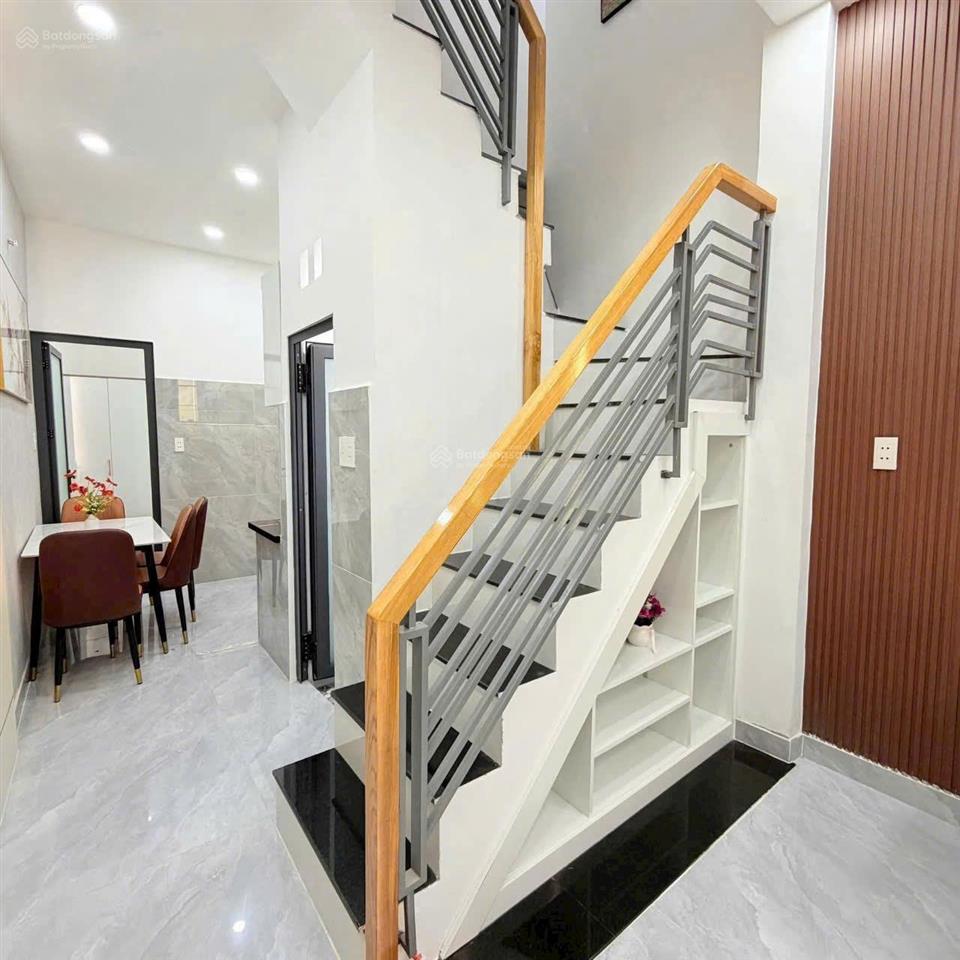 Ngay ngã 6 gò vấp  gần sân bay  3 pn