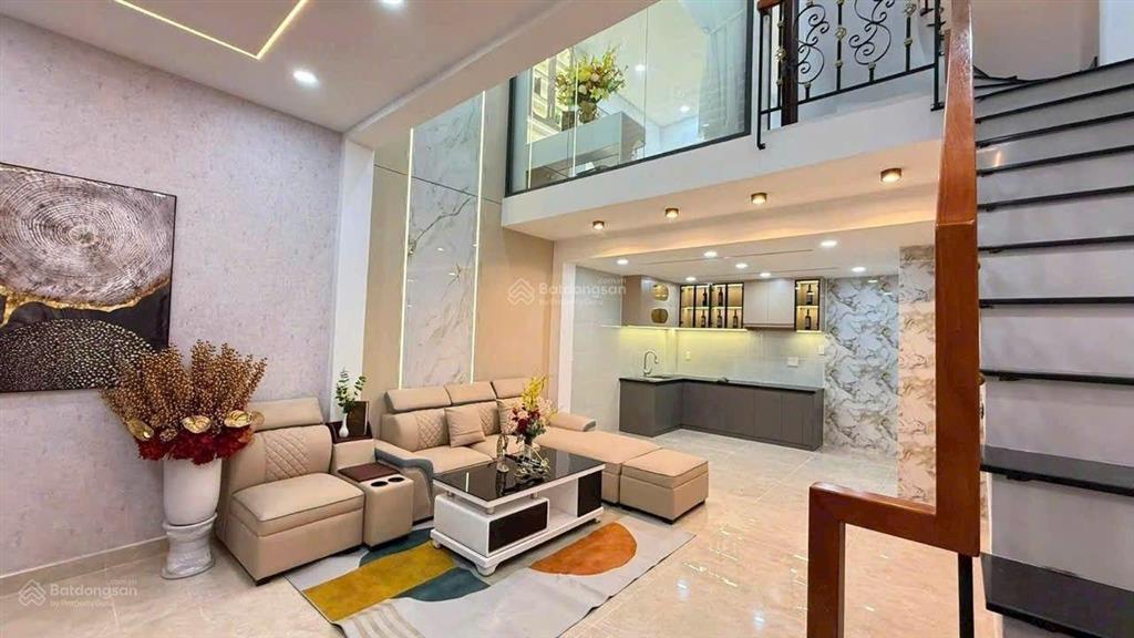 Bán căn nhà trung tâm gò vấp đầy đủ nội thất sát emart