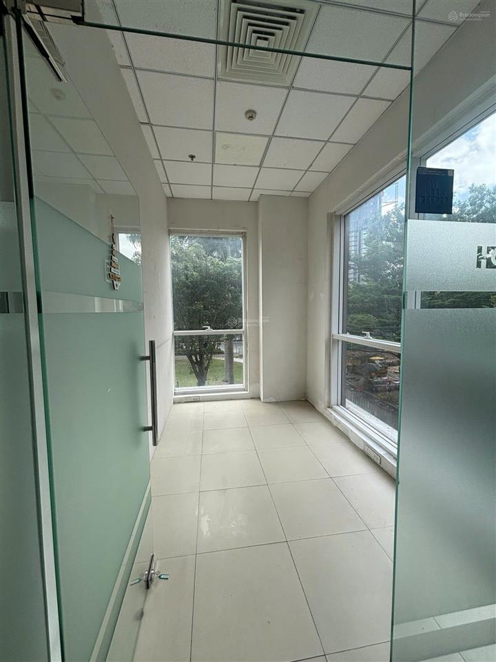 Cho thuê văn phòng chính chủ 49 triệu, 115m2 thuộc tòa nhà lexington residence, q2, tphcm