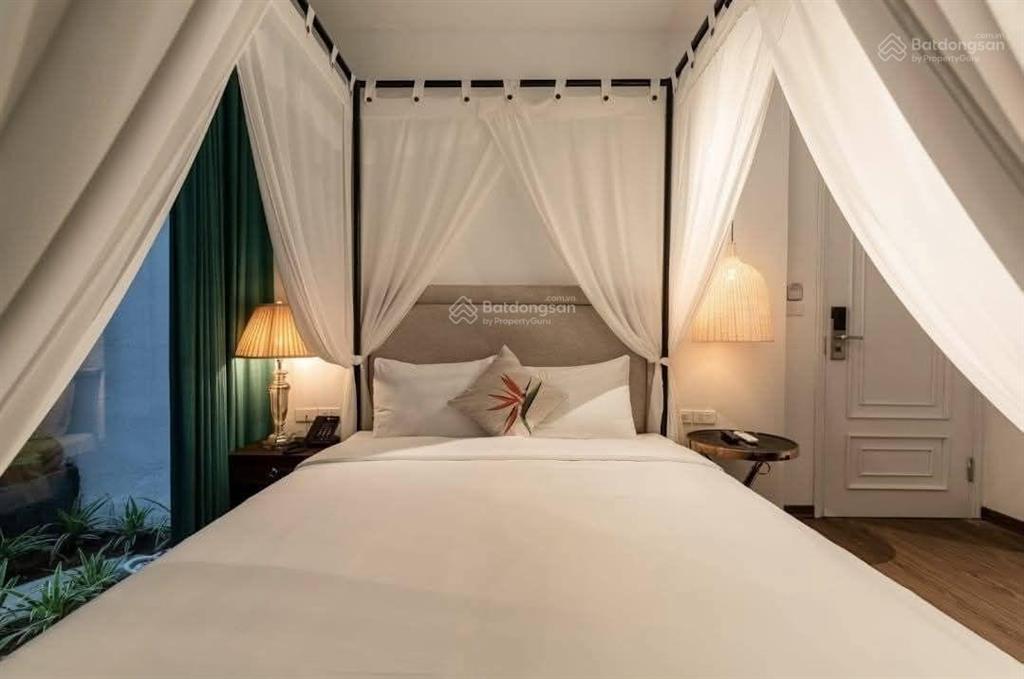 Bán toà khách sạn mặt phố yên hoa tây hồ. 256 m2, 10 tầng vận hành chuyên nghiệp. sổ đẹp. 165 tỷ