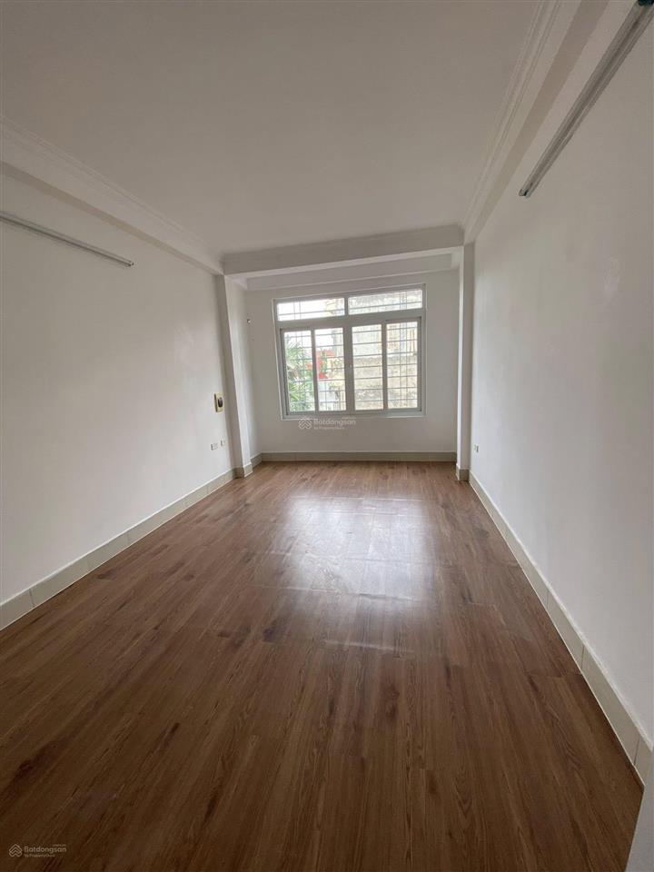 Nhà tôn đức thắng, văn miếu đống đa, 20/23m2, công năng 5 tầng, sổ đỏ riêng, cách ô tô 10m, 4,9 tỷ