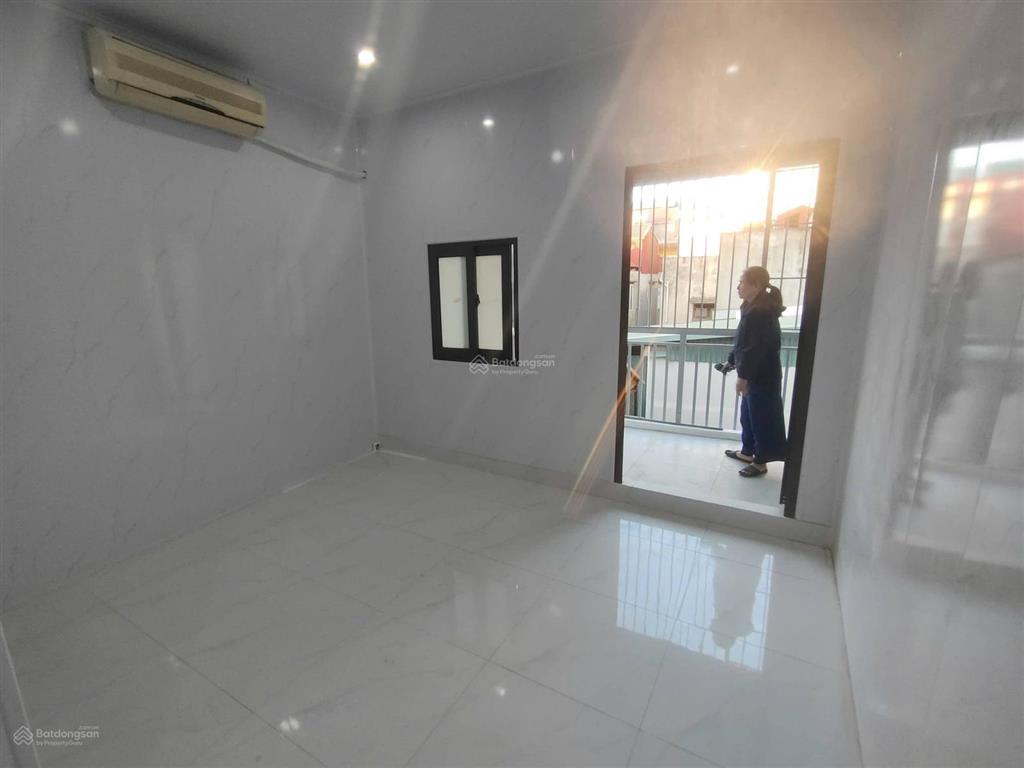 Nhà tôn đức thắng, văn miếu đống đa, 20/23m2, công năng 5 tầng, sổ đỏ riêng, cách ô tô 10m, 4,9 tỷ