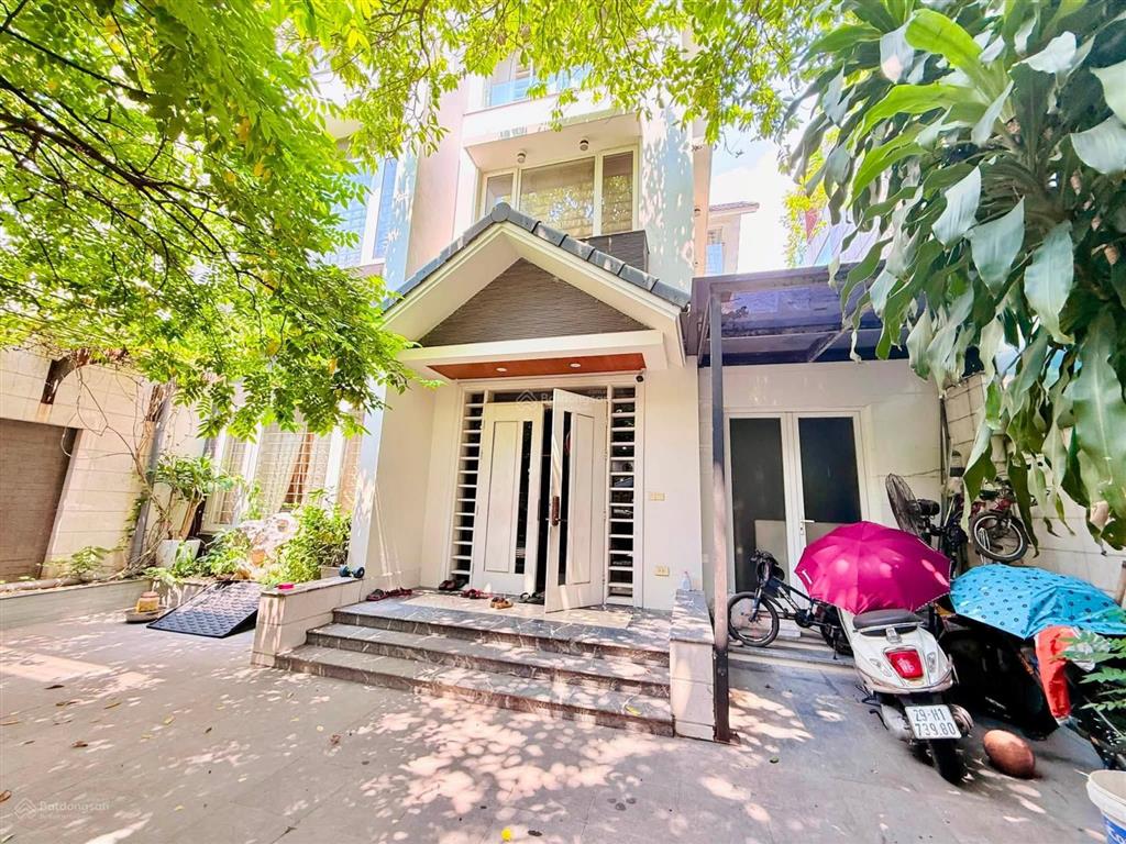 Biệt thự vĩnh phúc ba đình, sổ có hoàn công, 150m2 5 tầng, căn góc 3 thoáng giáp hồ tây, ở lâu dài