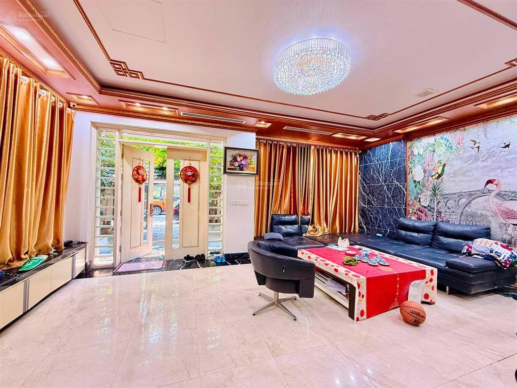 Biệt thự vĩnh phúc ba đình, sổ có hoàn công, 150m2 5 tầng, căn góc 3 thoáng giáp hồ tây, ở lâu dài