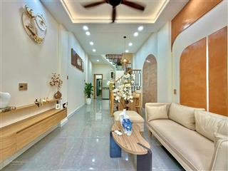 Nhà d5 bình thạnh sát hutech | 1 tỷ 650  2 tầng  3pn 3wc 45,8m ở ngay, hđ thuê 18tr/tháng