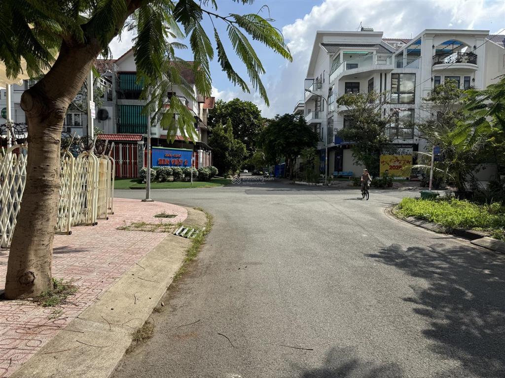 Bán nền góc vip bo 51 (số nhà 39) đường số 7, kdc conic