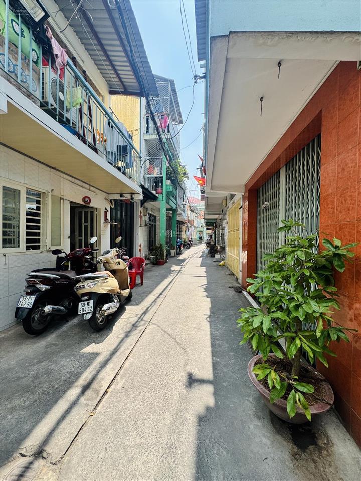 Hẽm thông 4m, hàn hải nguyên, phường bình thới ( p9, q11 cũ).dt 3.5x8m.giá 5.2 tỷ ( thương lượng)