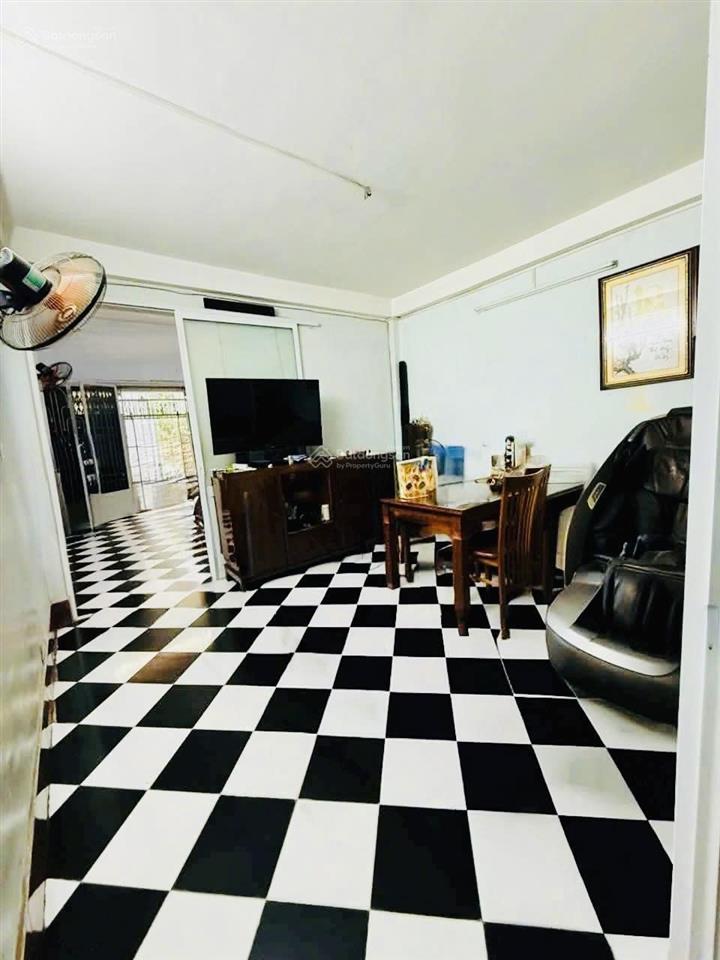 Hxt thông đường bình thới, ngay trung tâm hành chính. dt 4.2 x16m