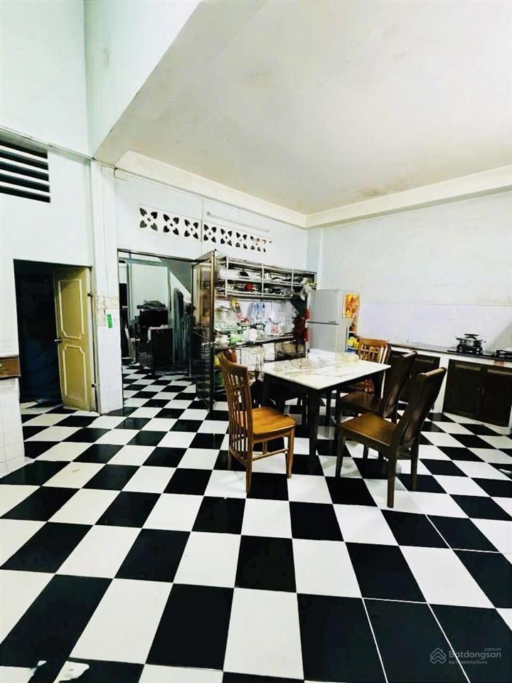 Hxt thông đường bình thới, ngay trung tâm hành chính. dt 4.2 x16m