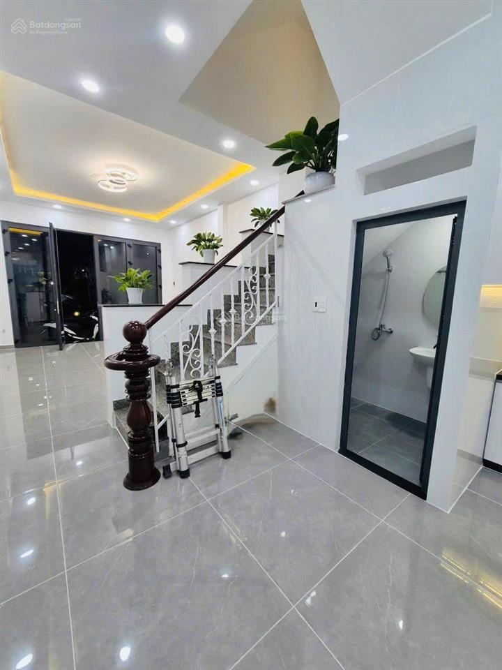 Hxh cách mt 30 mét  lương thế vinh, tân phú. nhà 4 tầng. giảm còn 7,7 tỷ