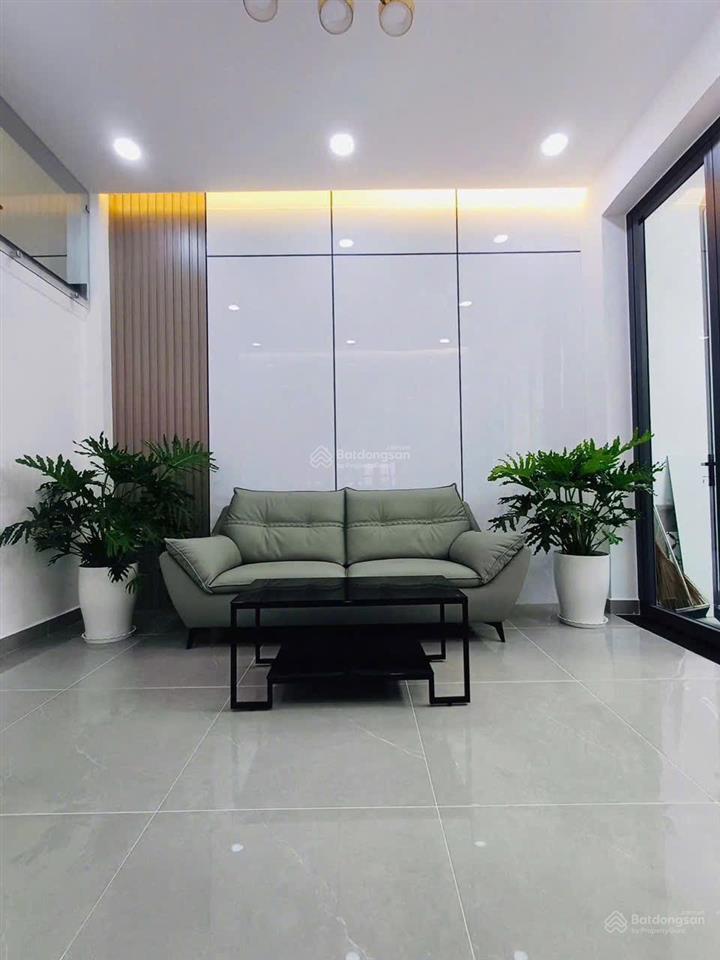 Hẻm nội bộ tô hiệu, phường hiệp tân, tân phú. 4 tầng (4 pn, 3 wc). xách vali vào ở ngay