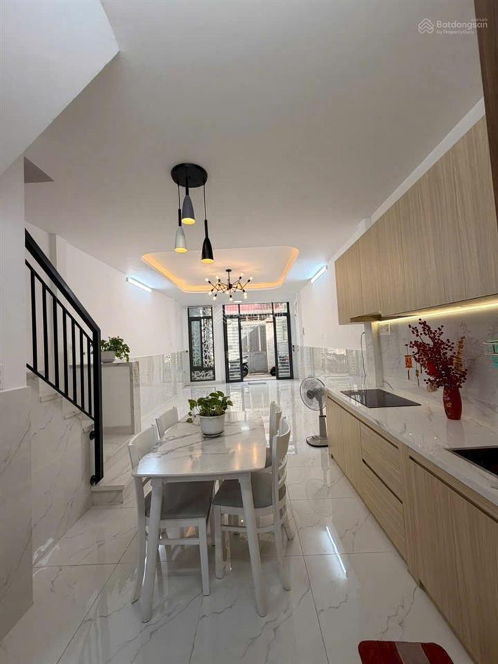 Nhà 2 tầng, nguyễn trọng tuyển, p.tân sơn hoà, (p.1, tân bình). có 1 phòng ngủ dưới trệt.