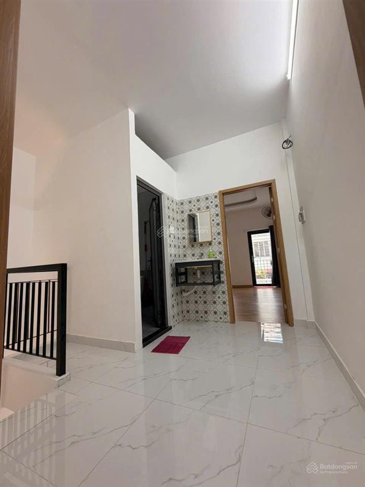 Nhà 2 tầng, nguyễn trọng tuyển, p.tân sơn hoà, (p.1, tân bình). có 1 phòng ngủ dưới trệt.