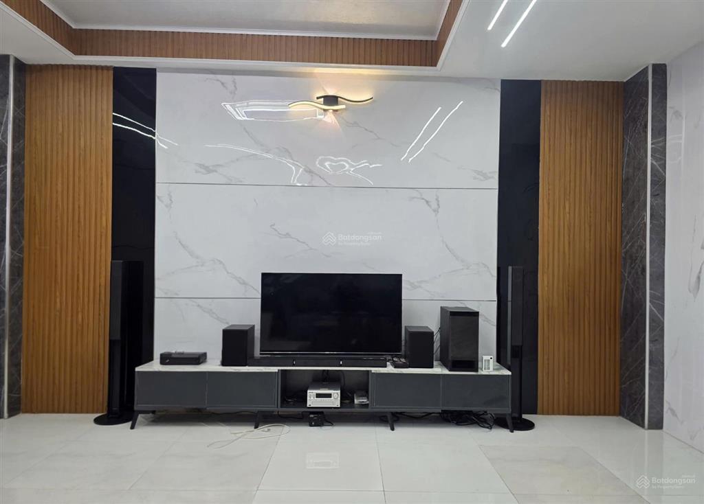 Bán nhà 568/5a lạc long quân, p. hoà bình. hoa hồng 1%.