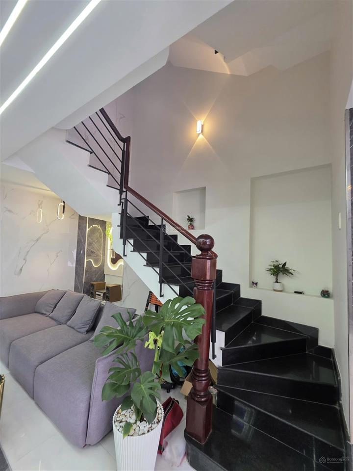 Bán nhà 568/5a lạc long quân, p. hoà bình. hoa hồng 1%.