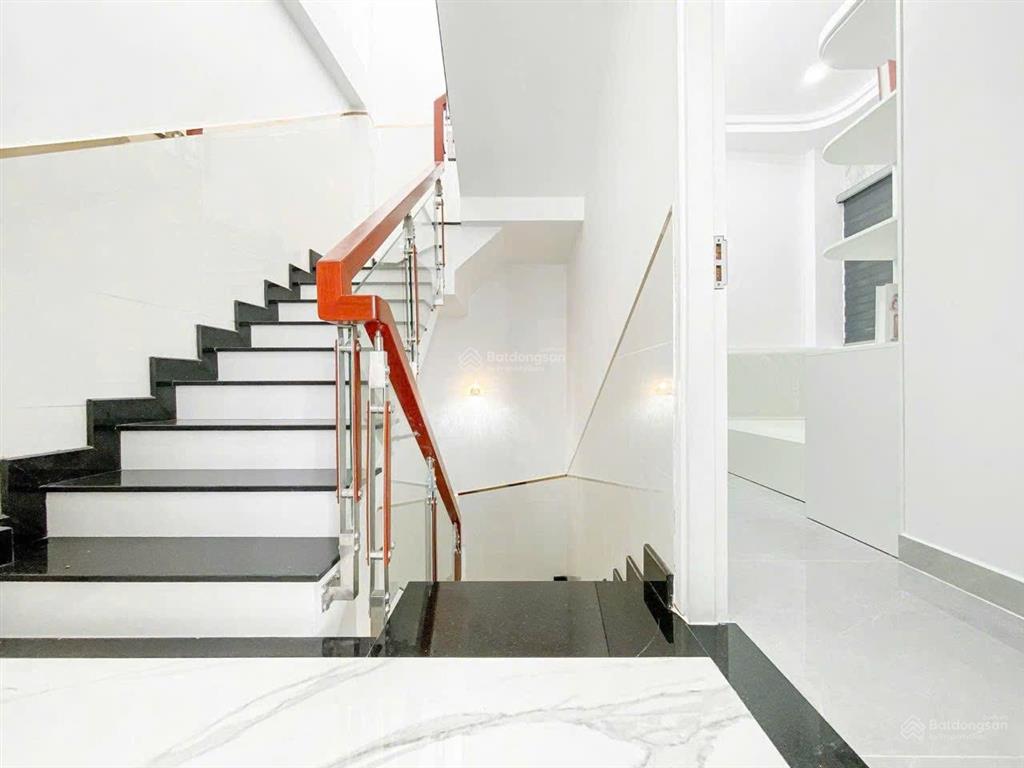Bán biệt thự mini khu vip tô hiệu, gần lũy bán bích đầm sen, cách mặt tiền chỉ 10m. 5 tầng.