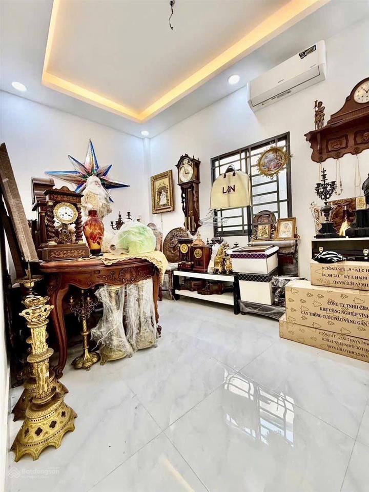 Nhà 2 tầng  đất thánh, tân hòa, tân bình.