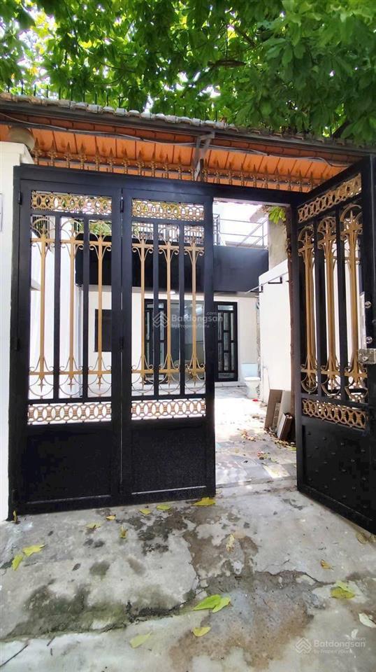 Nhà hẻm 8m minh phụng p.10 quận 11. dt 4x12m.