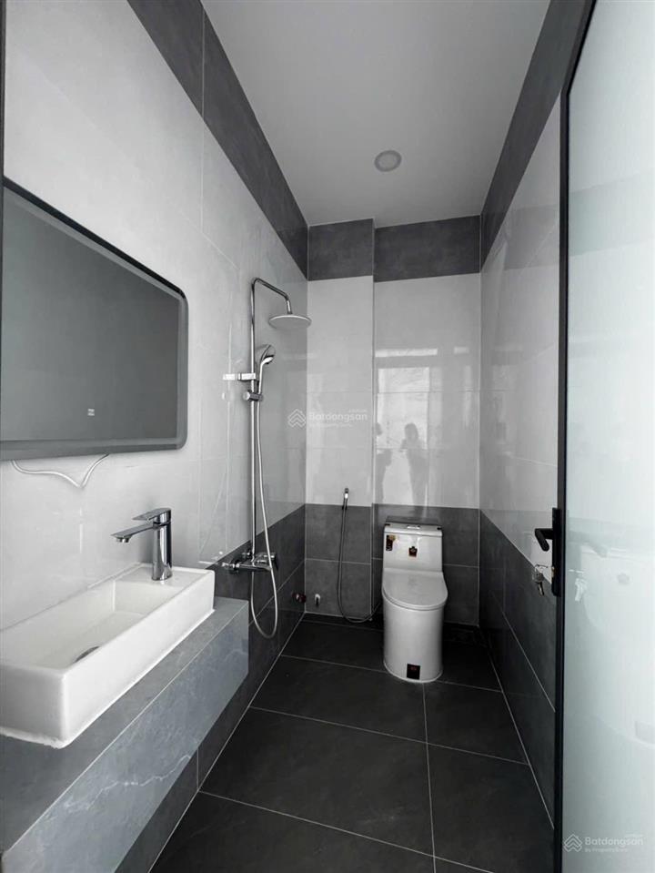 Nhà 3 tầng hẻm xe hơi trịnh đình trọng  phú trung  tân phú. dt 4x12m. (4pn3wc) giá 7.5 tỷ (tl)