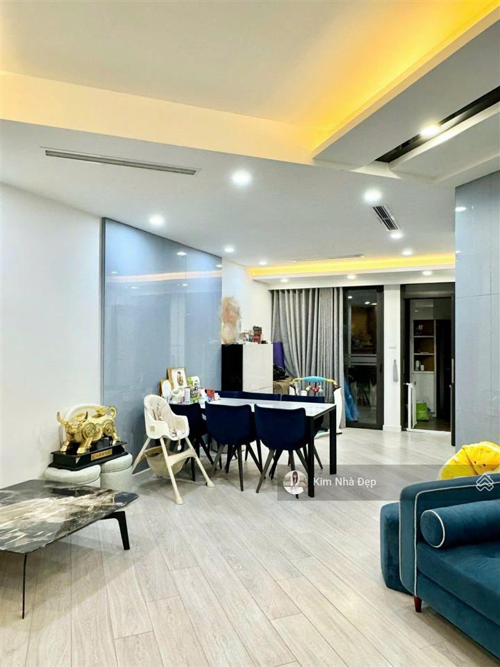 Cần tiền bán gấp chung cư 34t hoàng đạo thuý cầu giấy 135m 3n3w nhỉnh12 tỷ sổ đỏ lâu dài 0915 394 ***