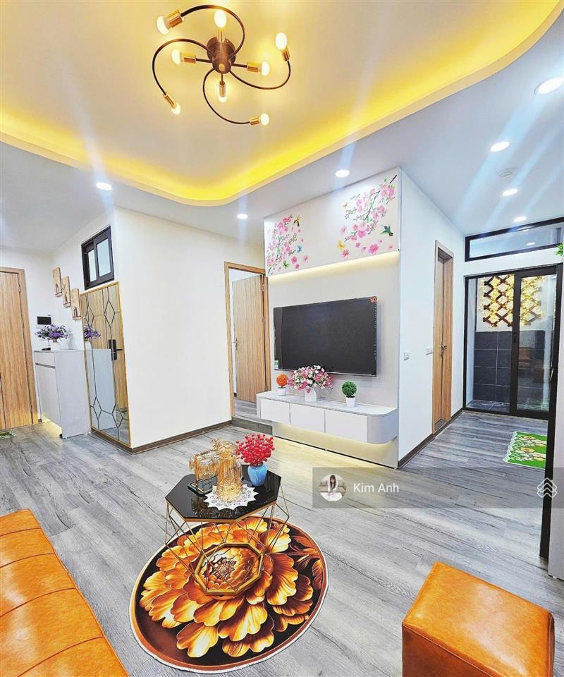 Chính chủ cần bán chung cư a6c nam trung yêncầu giấy 55m2 2n2w sổ đỏ 4,x tỷ full nt đồ mới xịn