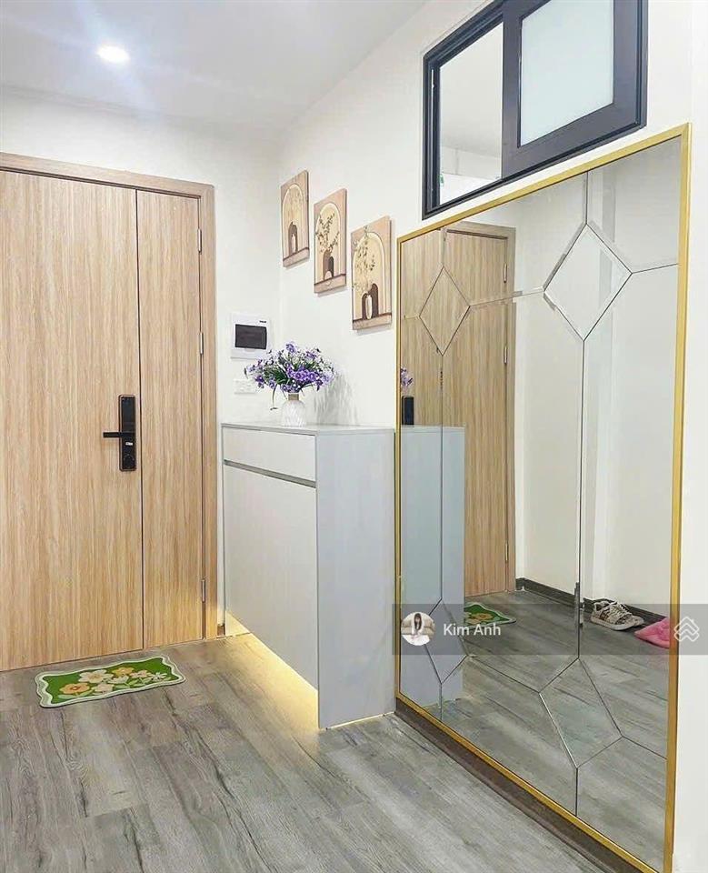 Chính chủ cần bán chung cư a6c nam trung yêncầu giấy 55m2 2n2w sổ đỏ 4,x tỷ full nt đồ mới xịn