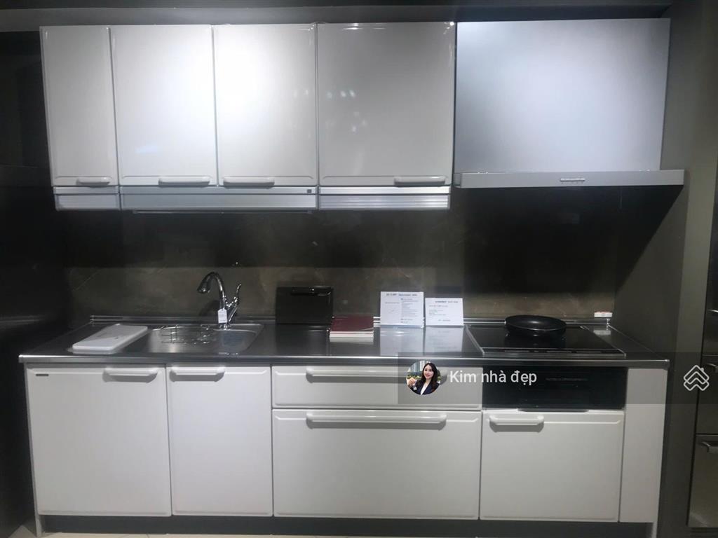 Chính chủ gửi bán e4 yên hòa park view cầu giấy 182m 4 ngủ sổ đỏ lâu dài 22 tỷ còn bớt 0915 394 ***