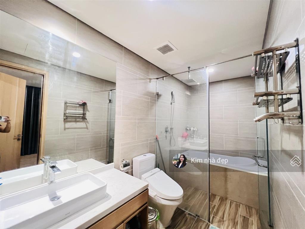 Cần tiền bán gấp 4 ngủ e4 yên hòa park view vũ phạm hàm 20 tỷ full đồ sổ đỏ lâu dài 0915 394 *** kim