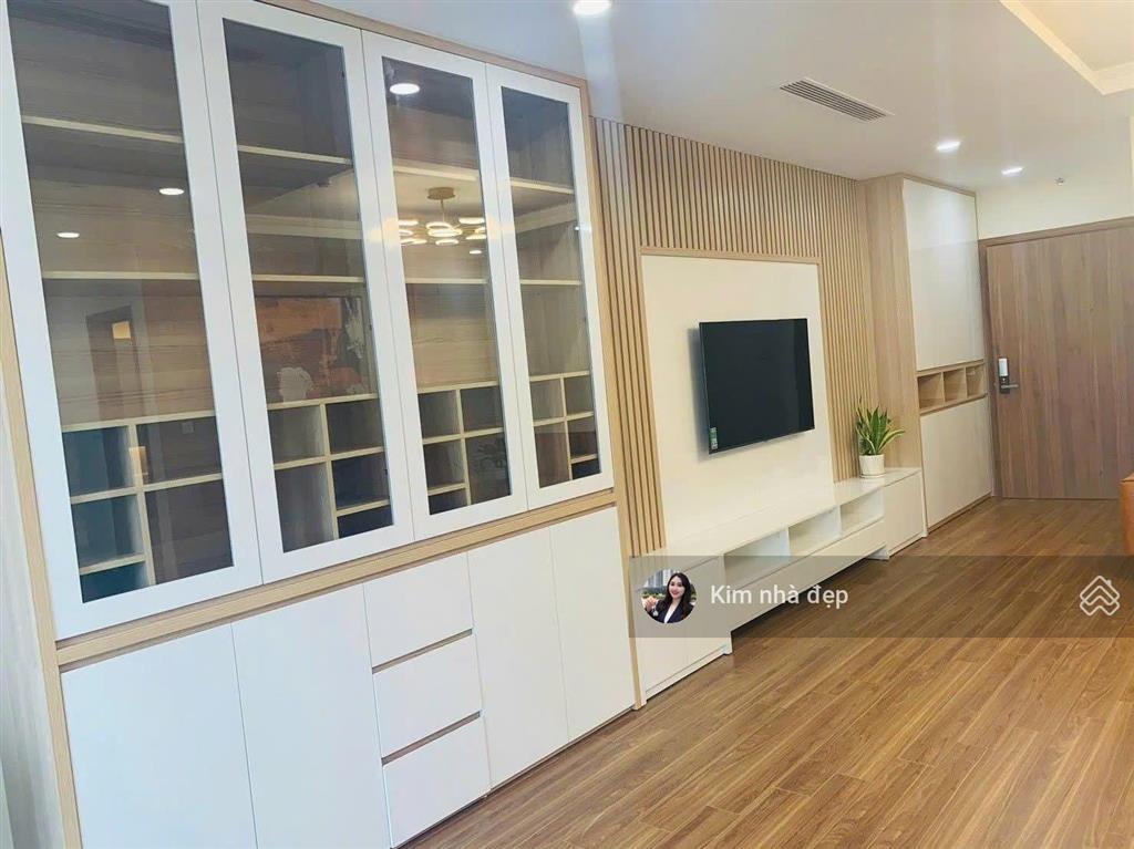 Deal tốt cầu giấy 2pn 2vs mipec rubik 360 full đồ,dt 70m sổ đỏ 8,95 tỷ full nội thất như ảnh thật