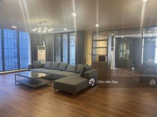 Cần bán siêu phẩm penthouse vinhomes metropolis có bể bơi riêng 275m2 3n3w 79,x tỷ sổ đỏ full