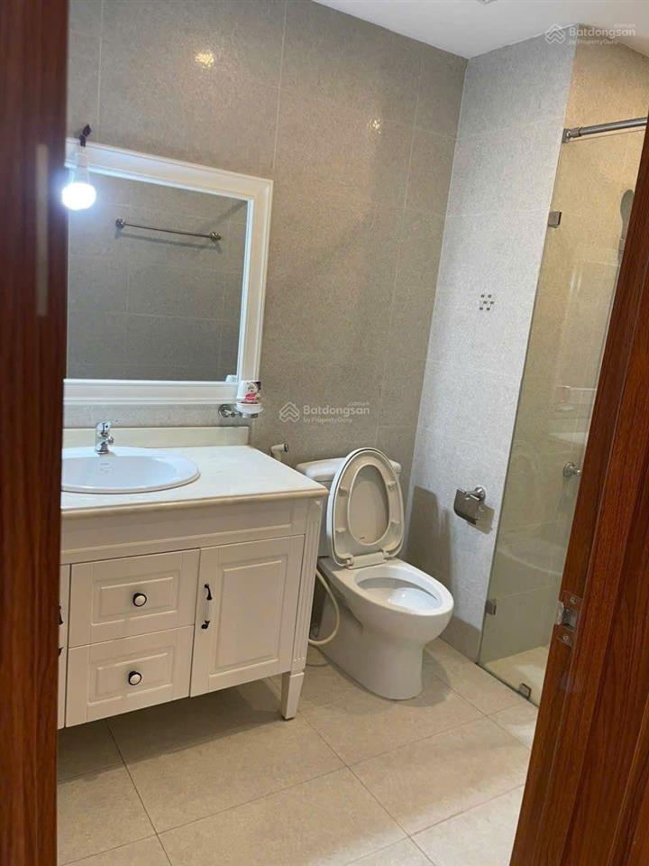 Cắt lỗ bán gấp chung cư ct8 the emerald view mỹ đình tầng đẹp 82m 2n2w 6,6 tỷ sổ đỏ lâu dài full đồ