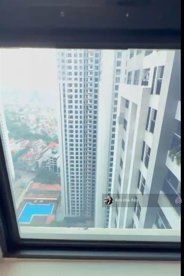 Cần tiền bán gấp chung cư gold mark city 136 hồ tùng mậu 80m 2n2w sổ đỏ lâudài full nội thất 5,7 tỷ