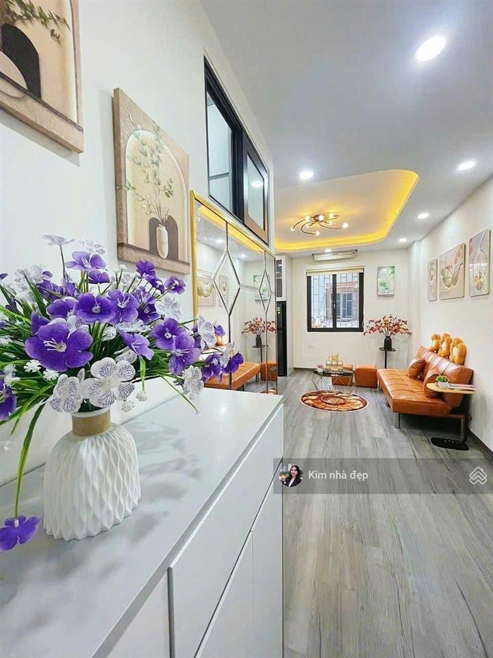 Cần tiền cắt lỗ ch chung cư a6 mạc thái tổ 55m2, 2n2w sổ đỏ lâu dài full nội thất, nhỉnh 4 tỷ