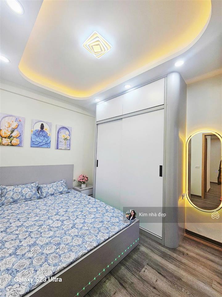 Cần tiền cắt lỗ ch chung cư a6 mạc thái tổ 55m2, 2n2w sổ đỏ lâu dài full nội thất, nhỉnh 4 tỷ