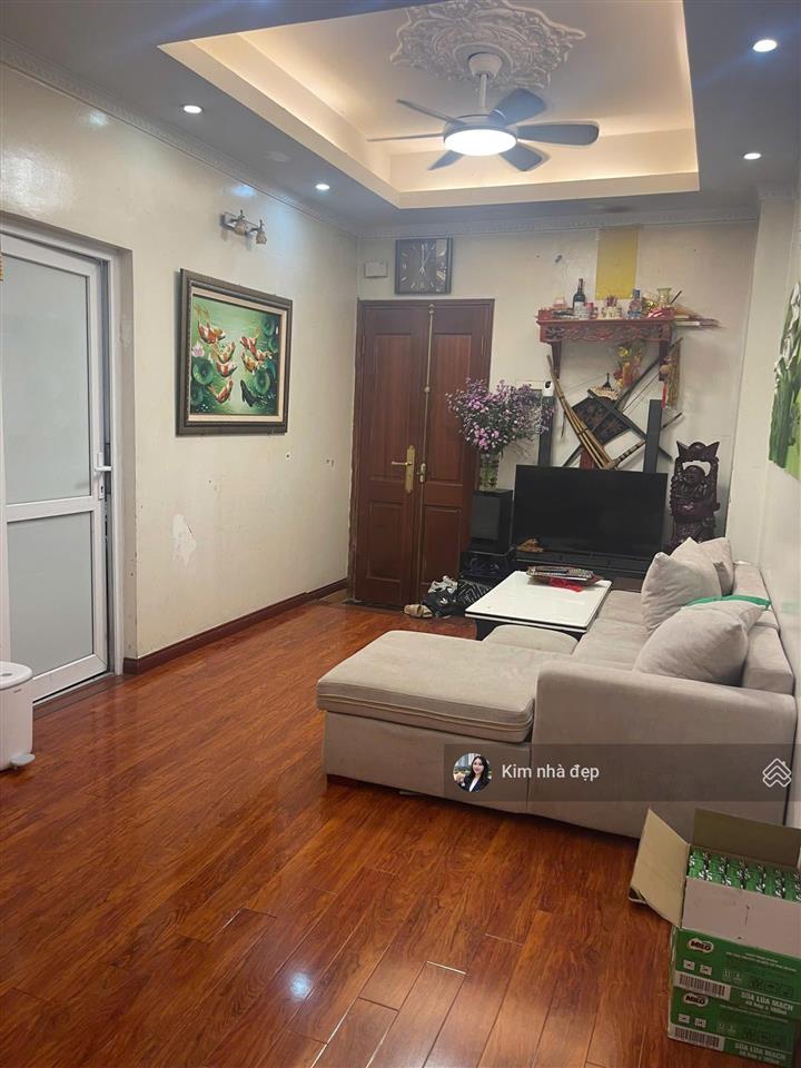 Cần tiền bán gấp chung cư b6a nam trung yên cầu giấy 65m 2n2w sổ đỏ lâu dài 4,5 tỷ còn thương lượng