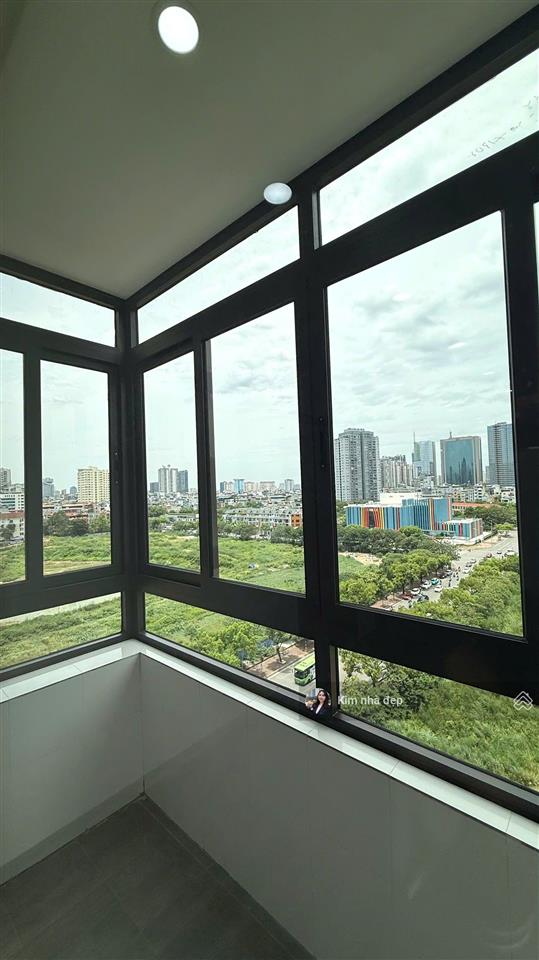 Cần tiền bán gấp ch chung cư 2 ngủ 70m² tòa b10b nam trung yên cầu giấy sổ đỏ 5,9 tỷ full nội thất