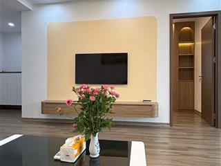 Cần tiền bán gấp ch chung cư 2 ngủ 70m² tòa b10b nam trung yên cầu giấy sổ đỏ 5,9 tỷ full nội thất